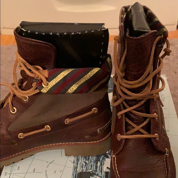 Sperry Avon any weather boots. - Picture 5 of 5